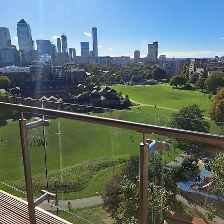 Cozy Double Room With Large En Suite Near Canary Wharf London With Amazing Views In A Shared Apartment Exterior photo