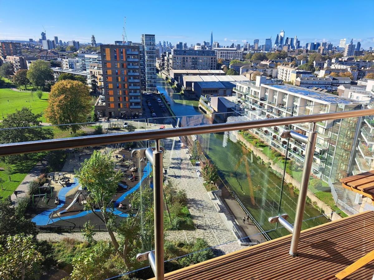 Cozy Double Room With Large En Suite Near Canary Wharf London With Amazing Views In A Shared Apartment Exterior photo